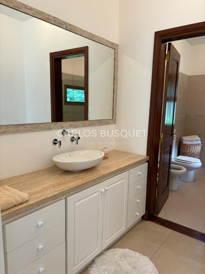 Casa ID.516 - Casa en venta de 2 dormitorios en Punta Ballena