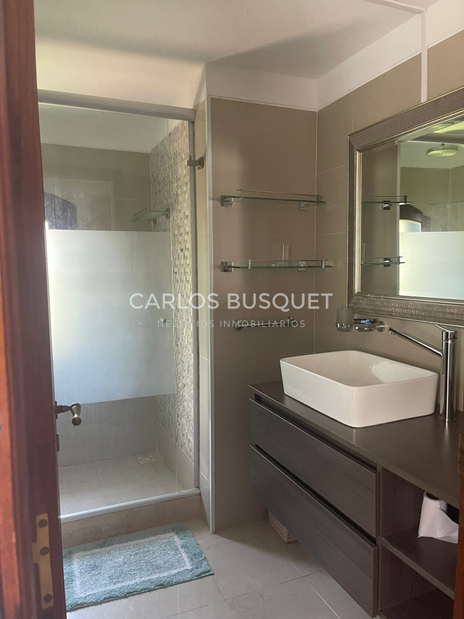 Casa ID.885 - Hermosa casa ubicada en Playa Mansa Punta Del Este