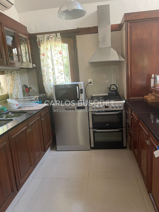 Casa ID.885 - Hermosa casa ubicada en Playa Mansa Punta Del Este