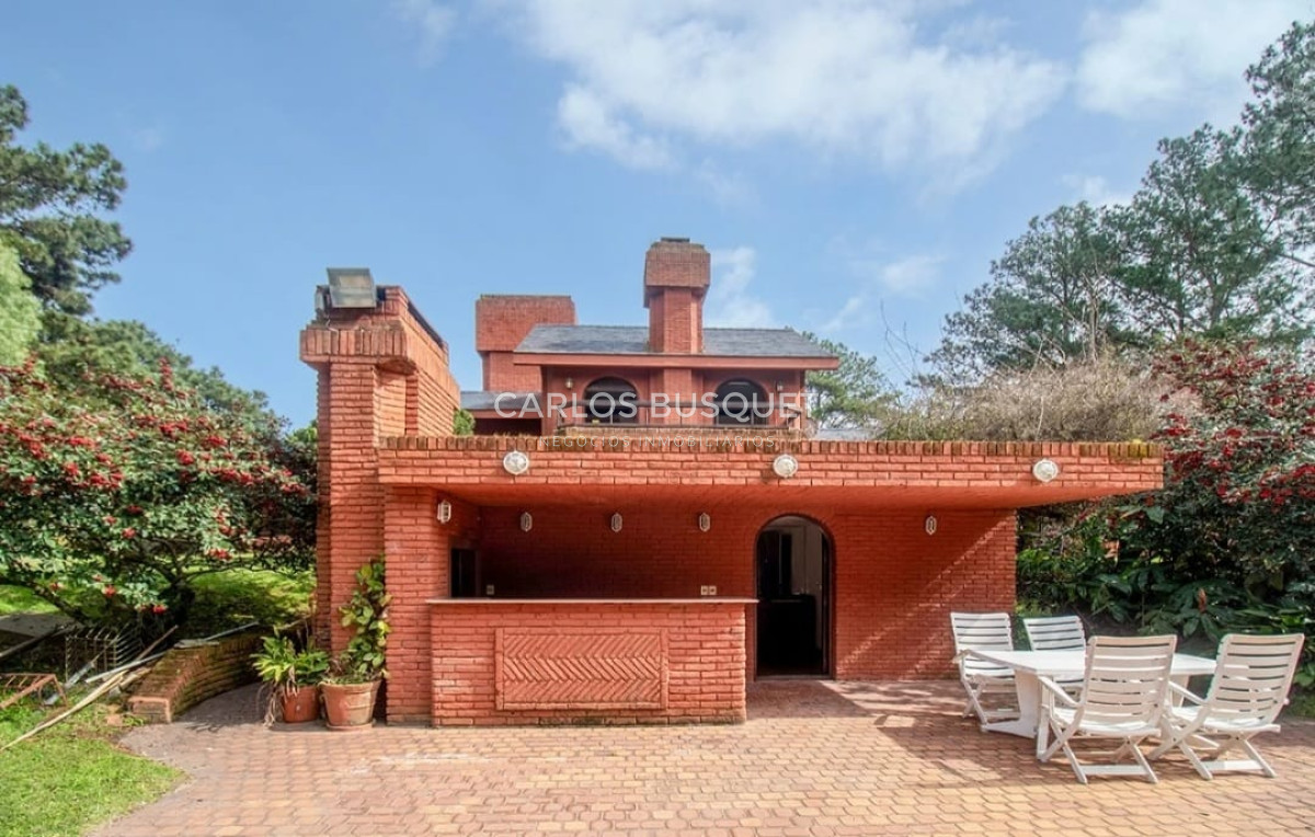 Casa ID.1297 - Espectacular mansion en barrio Berverly hills en venta Punta del este