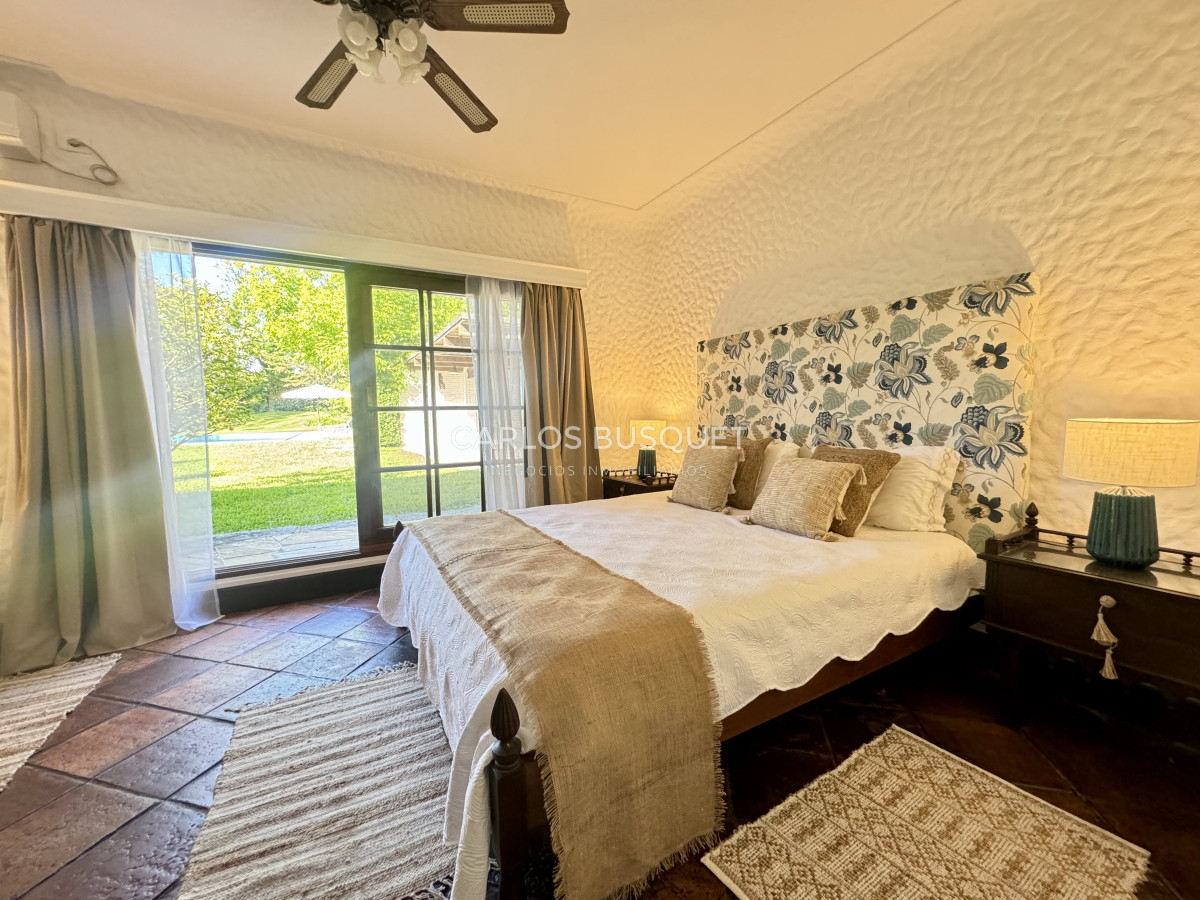 Casa ID.753 - Casa en venta de 6 dormitorios en Playa Mansa