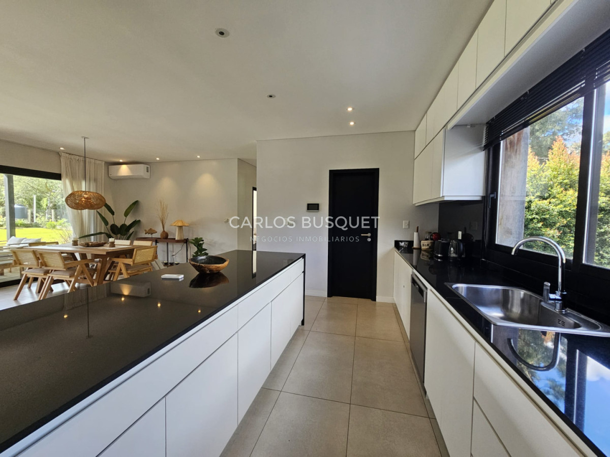 Casa ID.1810 - Venta de casa, 3 dormitorios en San Rafael, Punta Del Este