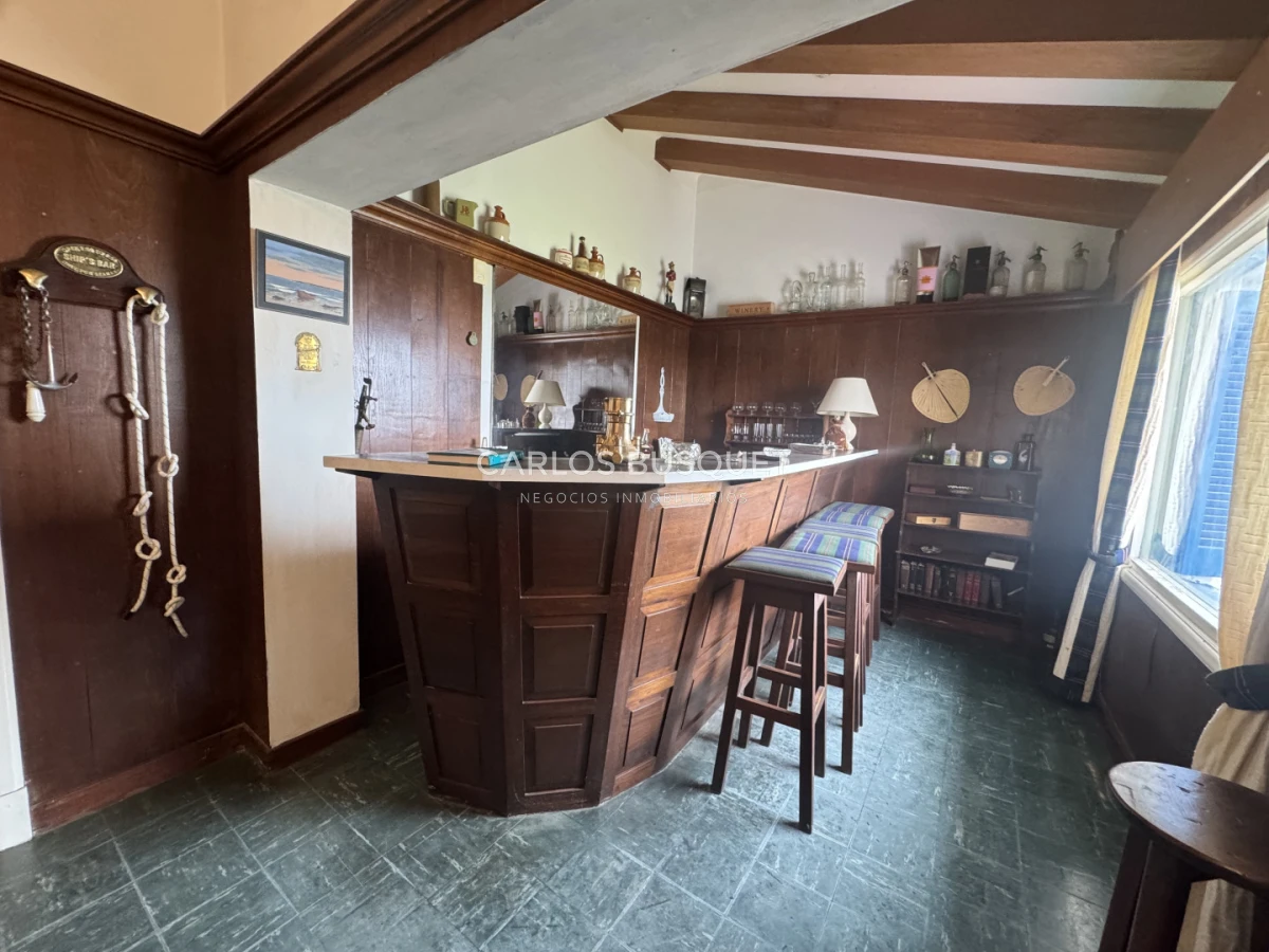 Casa ID.1790 - Casa en venta frente al mar playa Brava