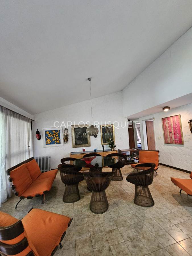 Casa ID.1512 - Casa en venta en barrio Lugano