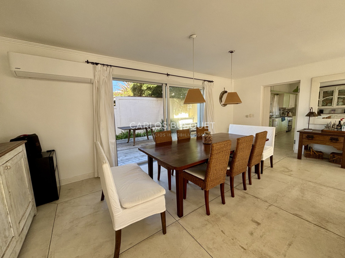 Casa ID.24 - Casa en venta de 4 dormitorios, en la Península