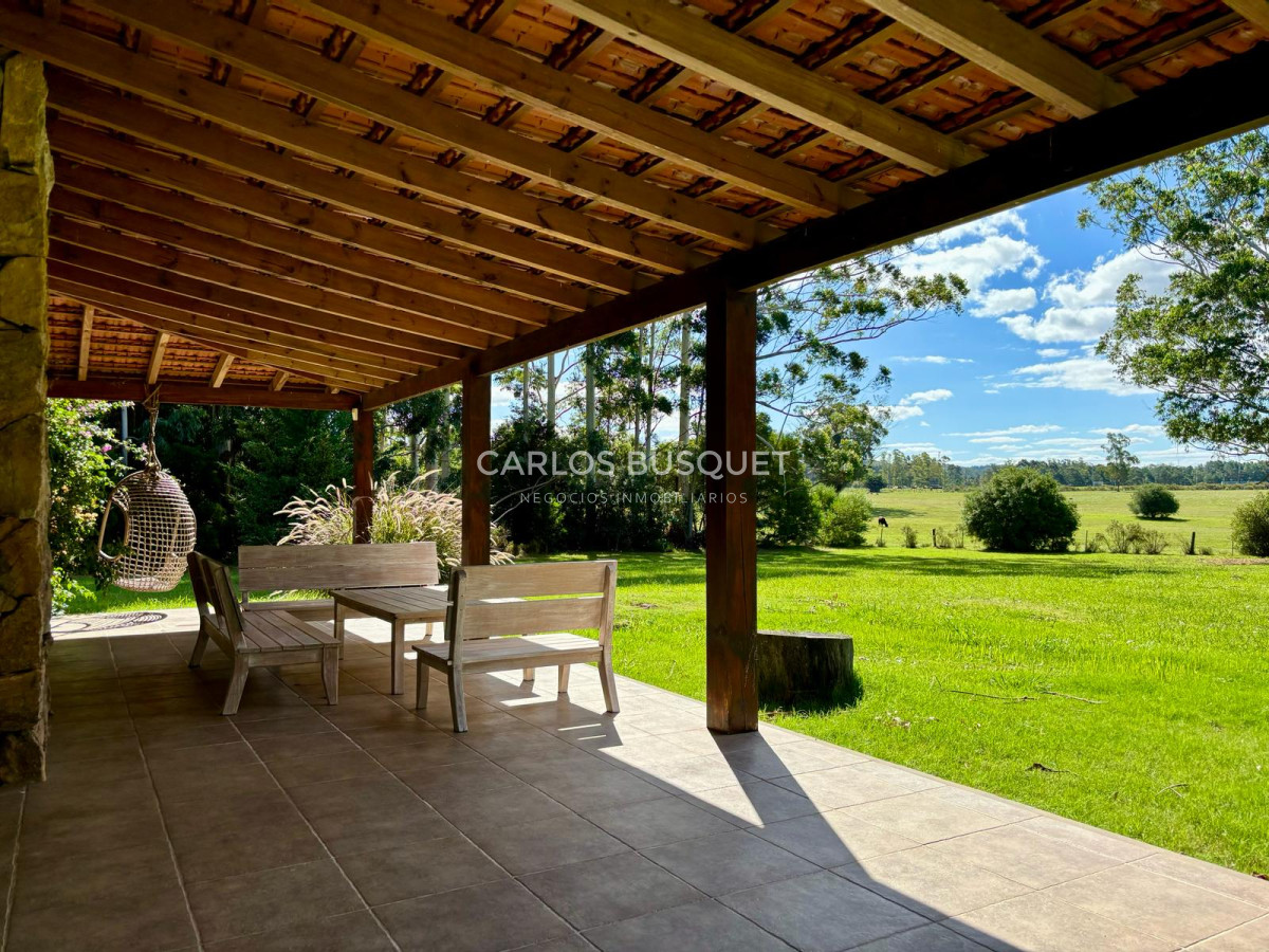 Casa ID.516 - Casa en venta de 2 dormitorios en Punta Ballena