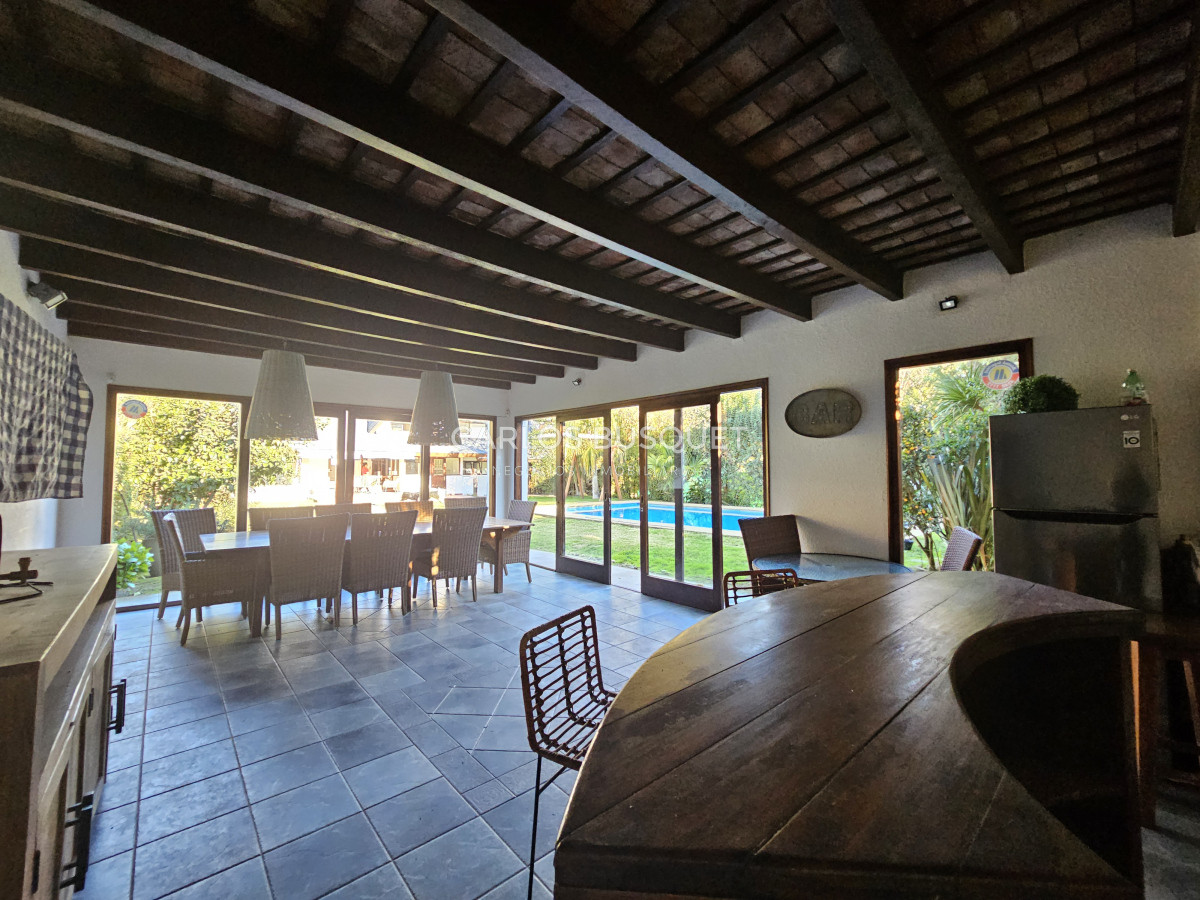 Casa ID.1306 - Espectacular casa en venta en Barrio Lugano Punta Del Este 4 dormitorios