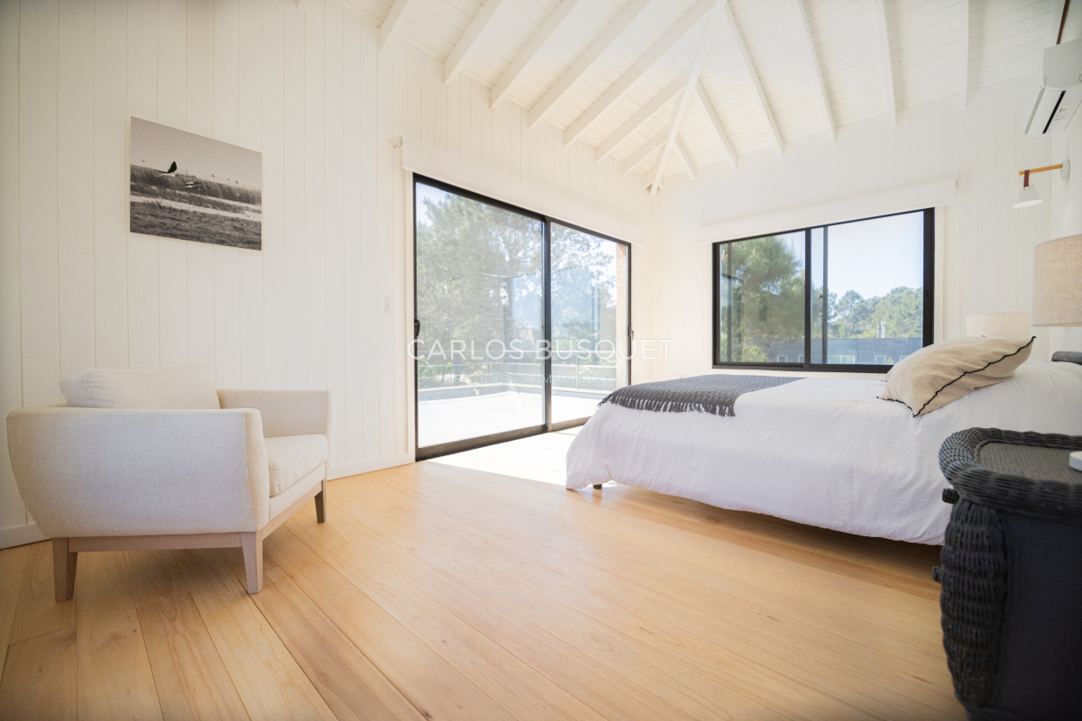 Casa ID.323 - Casa en venta de 4 dormitorios, en Jose Ignacio, Barrio Laguna Escondida
