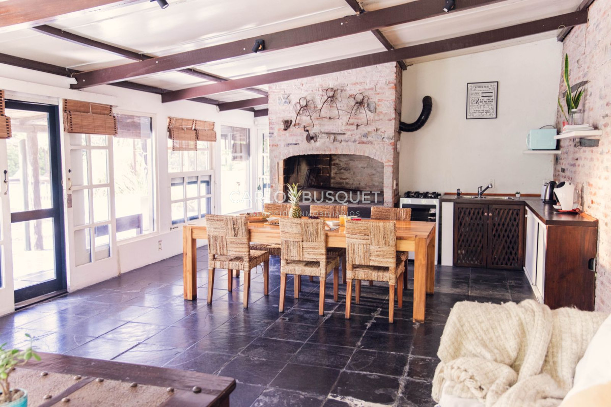 Casa ID.1317 - Espectacular casa estilo chacra en la barra en alquiler temporal 5 dormitorios