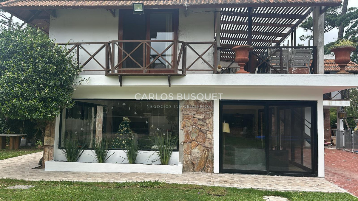 Casa ID.1298 - Casa en alquiler temporal de 9 suites en playa Brava San Rafael 