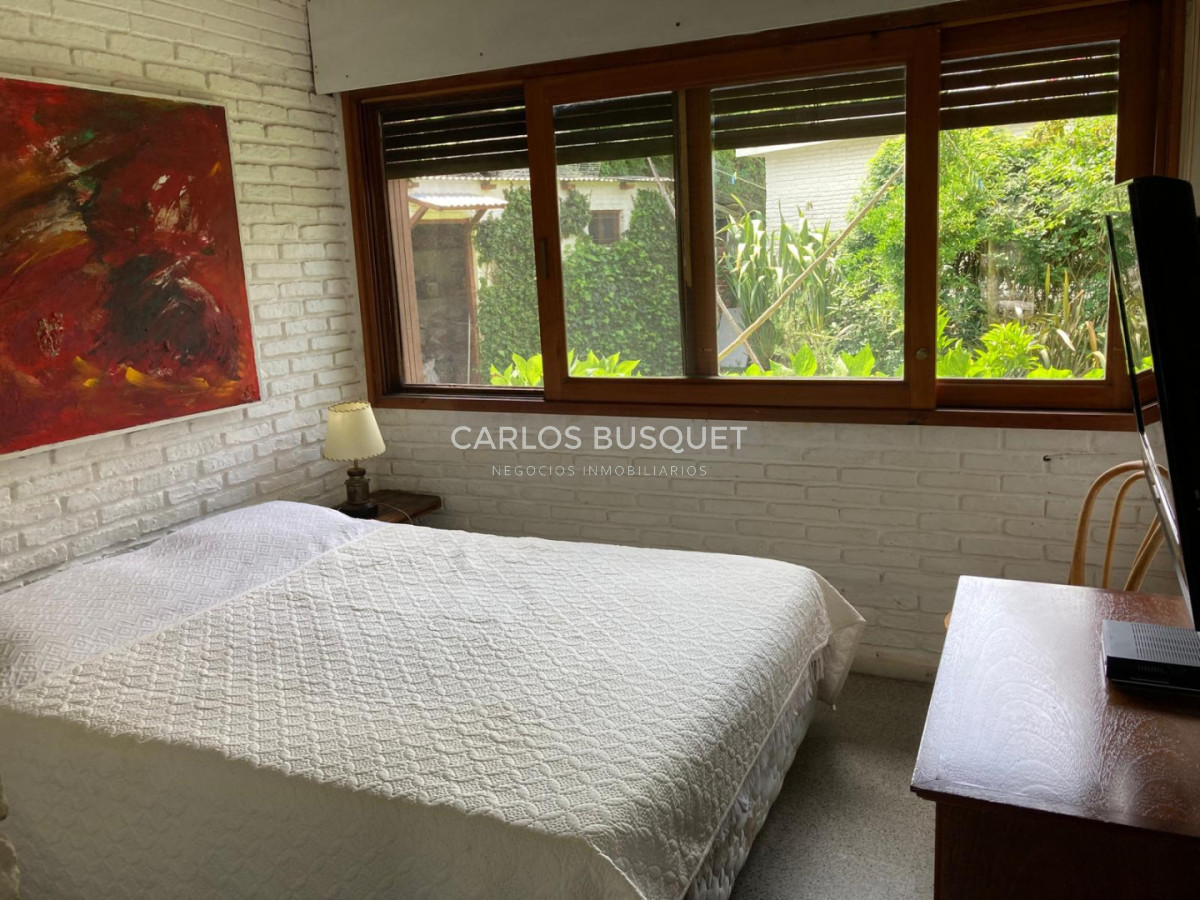 Casa ID.1784 - Alquiler temporal casa en Playa Mansa, Punta Del Este 4 dormitorios