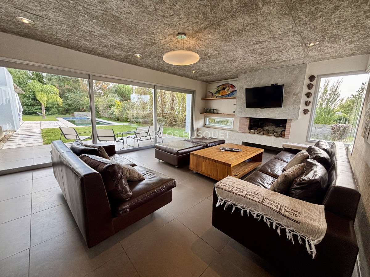 Casa ID.994 - Casa en venta de 4 dormitorios, en La Residence, Punta del Este
