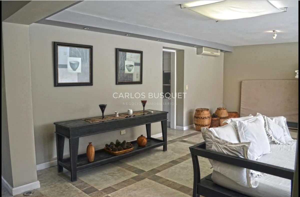 Casa ID.384 - Casa en alquiler temporal, de 6 dormitorios, en Playa  Barava