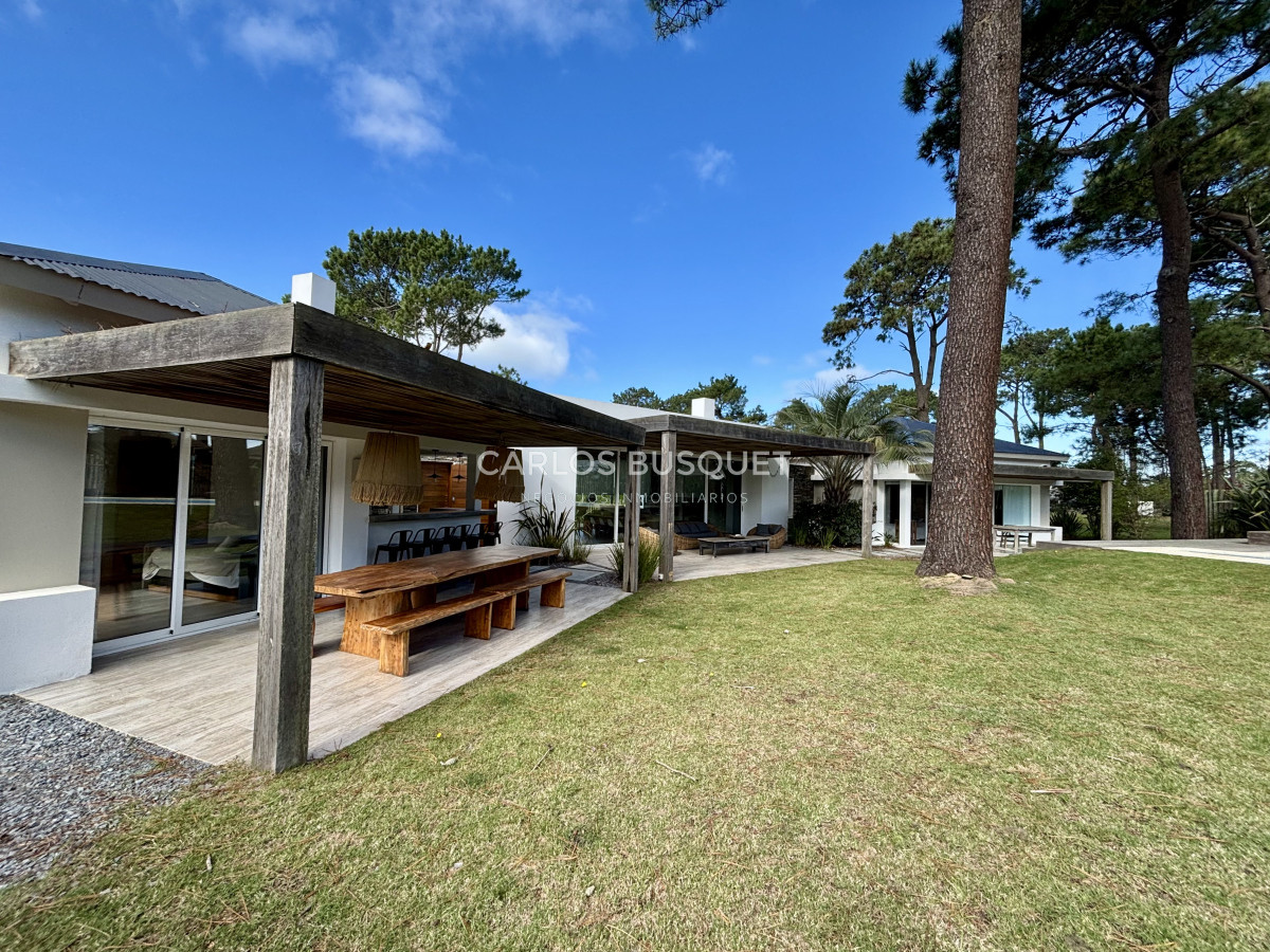 Casa ID.1033 - Casa en venta de 6 dormitorios en Jose Ignacio, Pinar del Faro