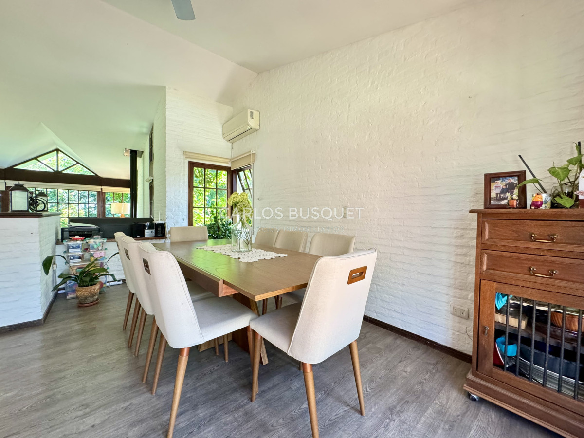 Casa ID.940 - Casa en venta, de 3 dormitorios, en zona Cantegril 