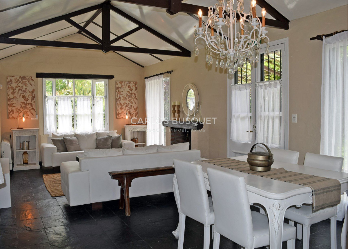 Casa ID.1317 - Espectacular casa estilo chacra en la barra en alquiler temporal 5 dormitorios