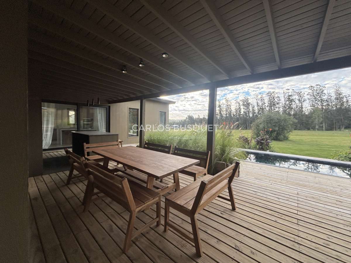 Casa ID.1645 - Venta casa de 4 dormitorios en Puerto Quetzal, La Barra