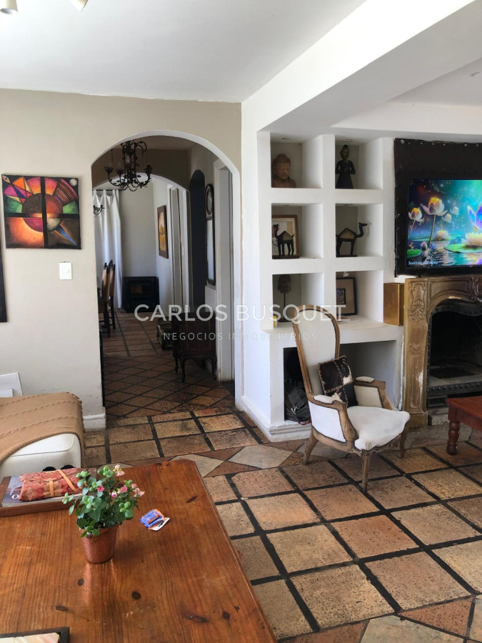 Casa ID.1071 - Casa en venta de 4 dormitorios en Pinares