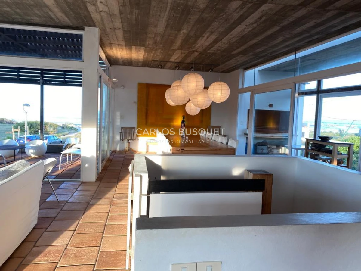 Casa ID.405 - Alquiler temporal de casa de 4 dormitorios en Jose Ignacio, playa brava.