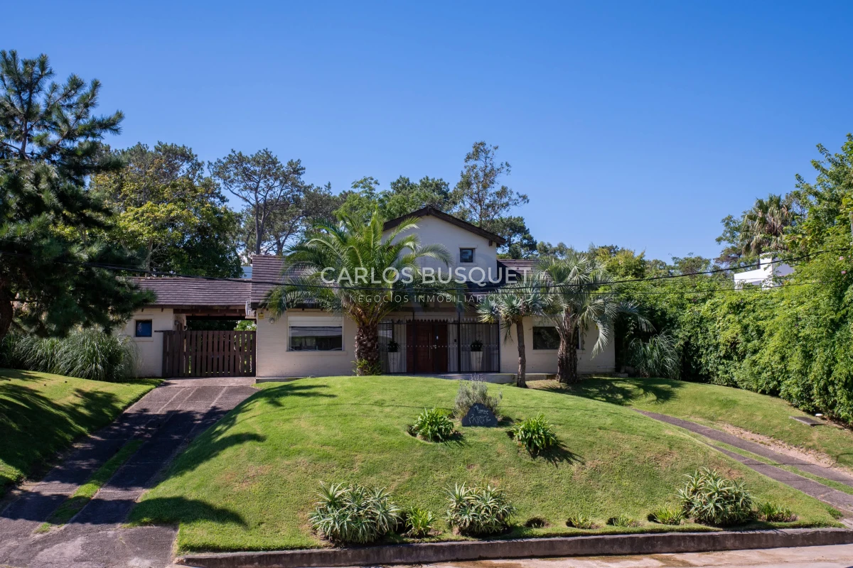 Casa ID.1232 - Casa en venta de 3 dormitorios en Golf, Punta del Este