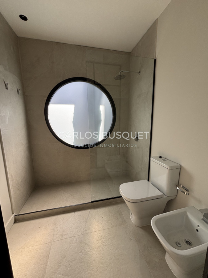 Casa ID.891 - Casa en venta de 4 dormitorios, en Rincon del Indio 
