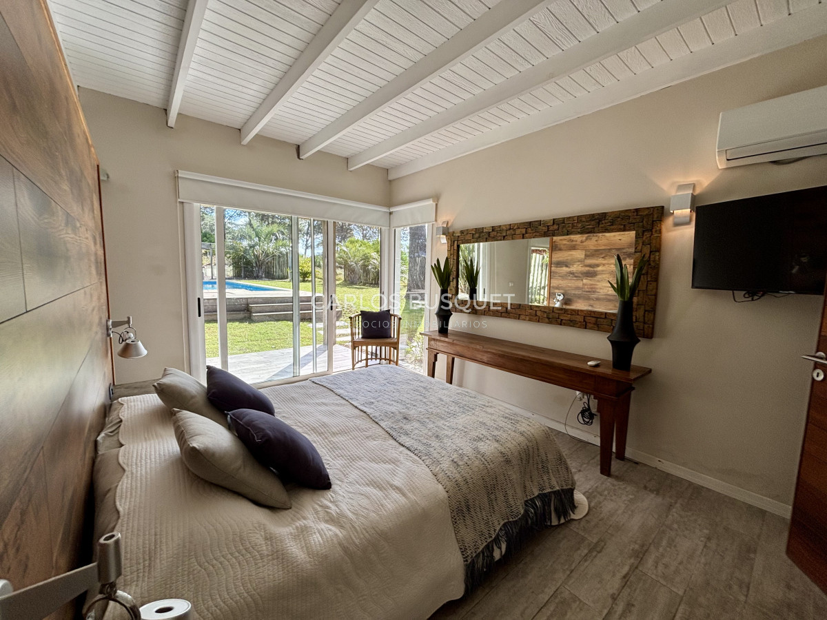 Casa ID.1033 - Casa en venta de 6 dormitorios en Jose Ignacio, Pinar del Faro