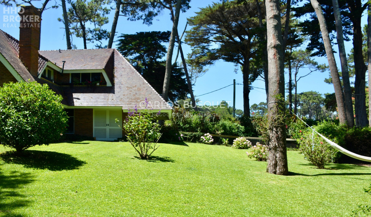 Casa ID.886 - Increible casa de 4 suites en San Rafael Punta Del Este en venta