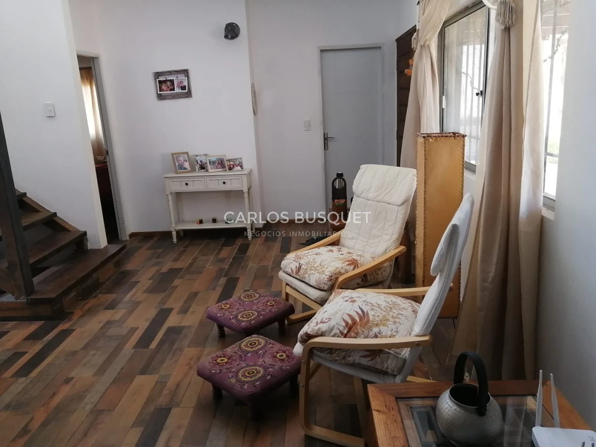 Casa ID.1040 - Casa en venta de 3 dormitorios en Pinares con Piscina
