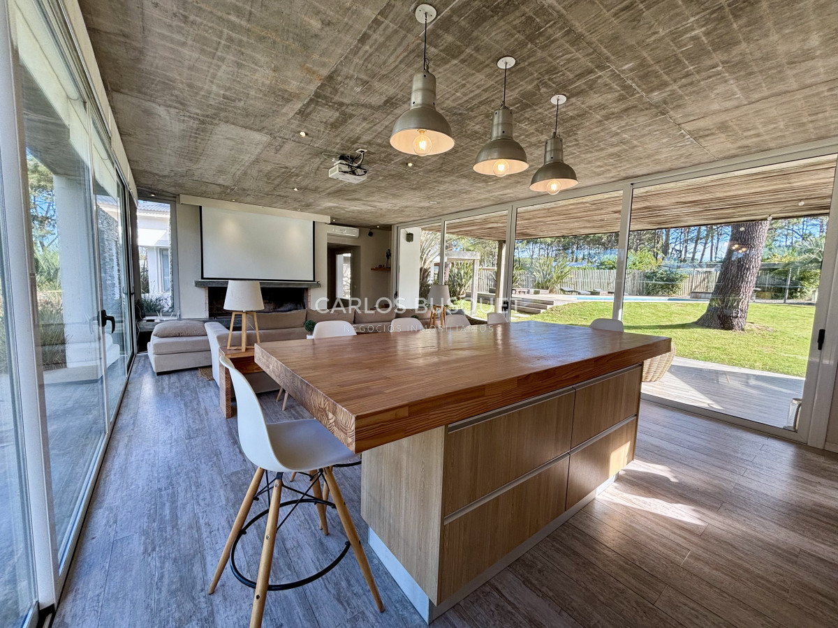 Casa ID.1033 - Casa en venta de 6 dormitorios en Jose Ignacio, Pinar del Faro