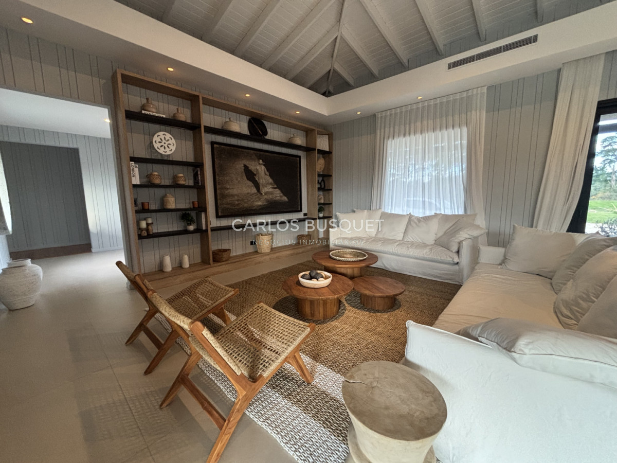 Casa ID.1645 - Venta casa de 4 dormitorios en Puerto Quetzal, La Barra