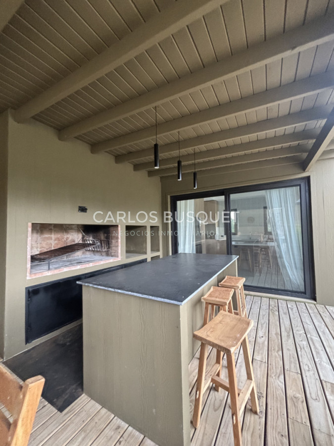 Casa ID.1645 - Venta casa de 4 dormitorios en Puerto Quetzal, La Barra