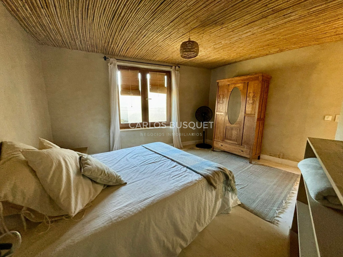 Casa ID.419 - Chacra en venta con casa de 4 dormitorios, en Camino Medellin, sobre el arroyo! 