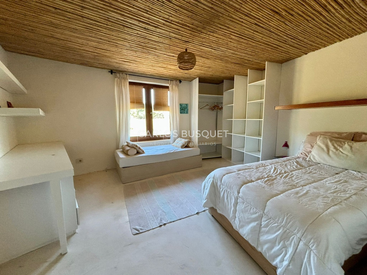 Casa ID.419 - Chacra en venta con casa de 4 dormitorios, en Camino Medellin, sobre el arroyo! 