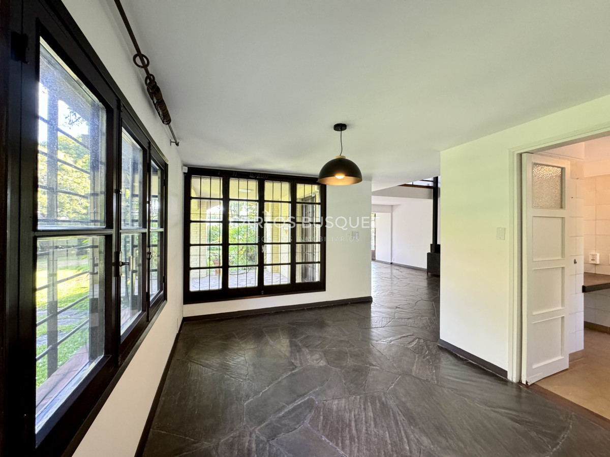 Casa ID.880 - Excelente propiedad en venta en playa mansa