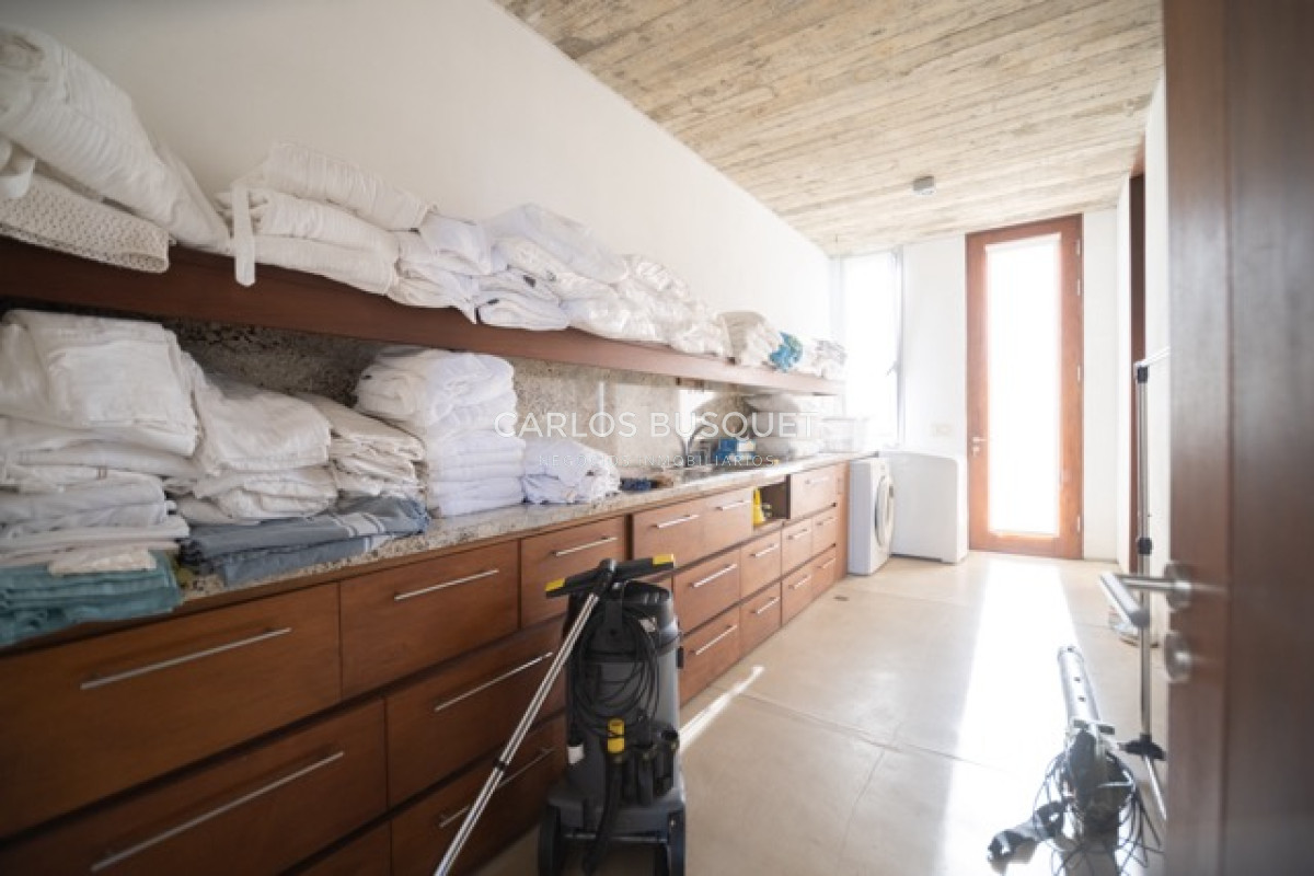 Casa ID.802 - Exclusiva chacra en alquiler temporal, con casa de 6 dormitorios, en Jose Ignacio.