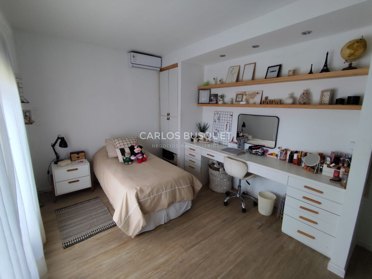 Casa ID.1389 - Casa en venta en barrio privado La Residence de 4 dormitorios 