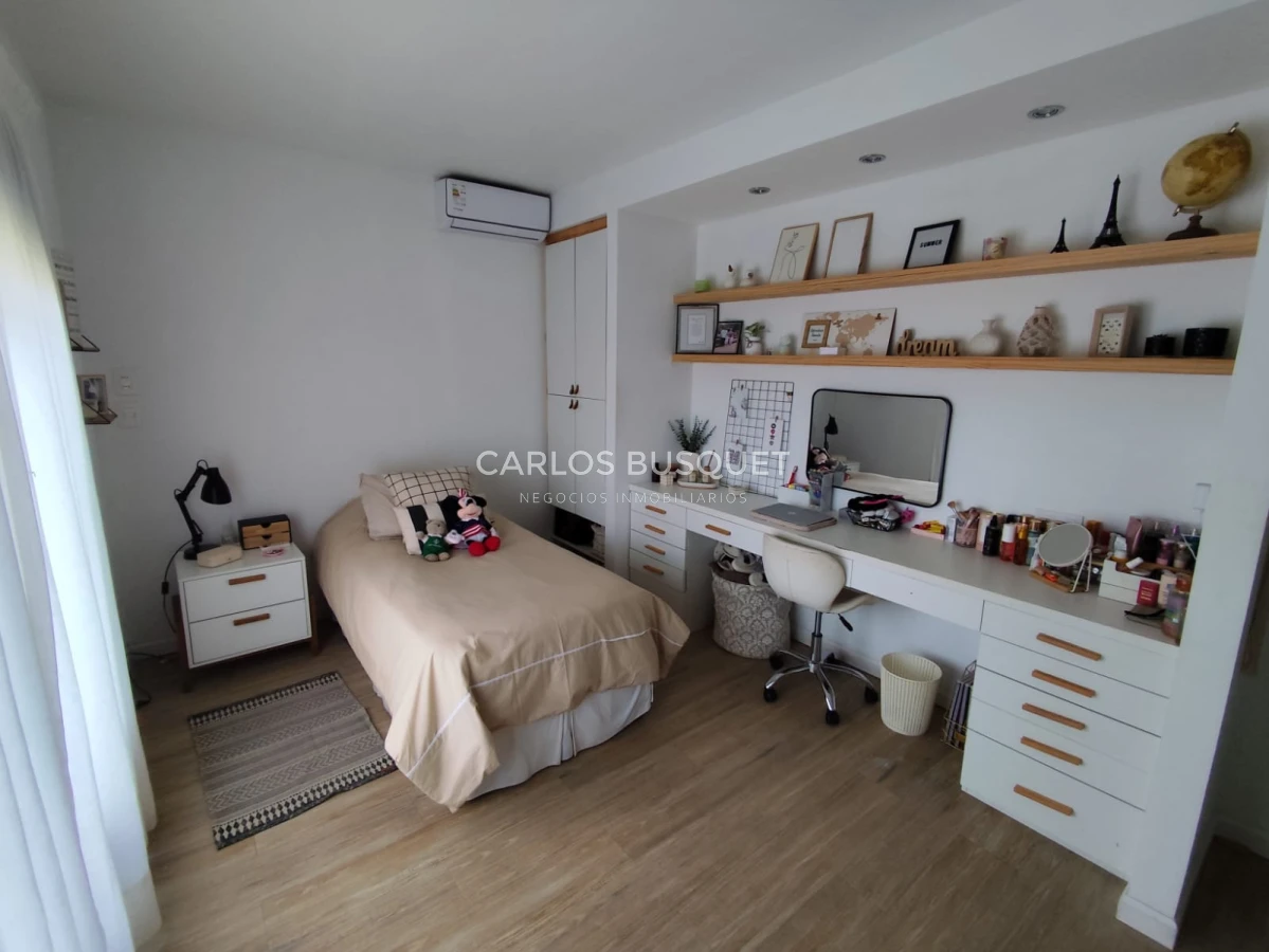 Casa ID.1389 - Casa en venta en barrio privado La Residence de 4 dormitorios 