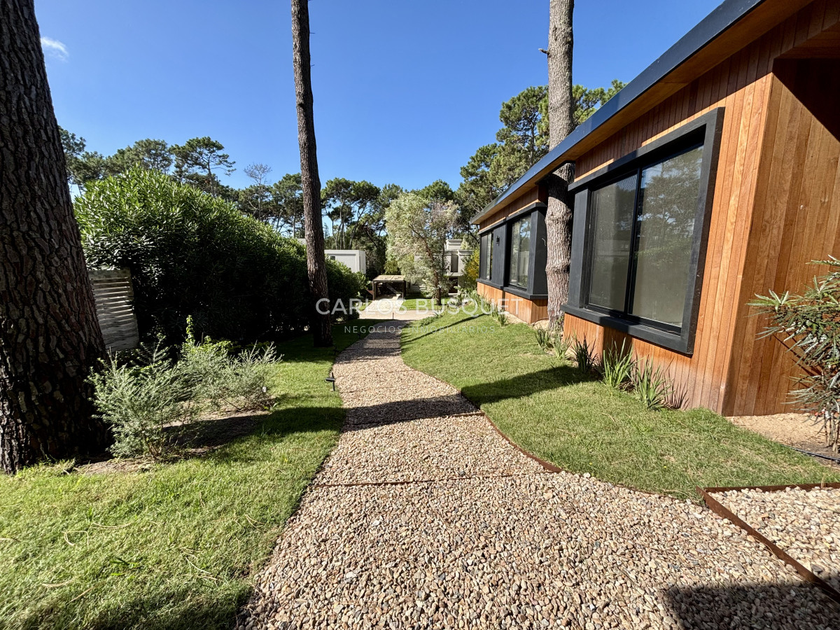 Casa ID.891 - Casa en venta de 4 dormitorios, en barrio cerrado, Rincon del Indio 