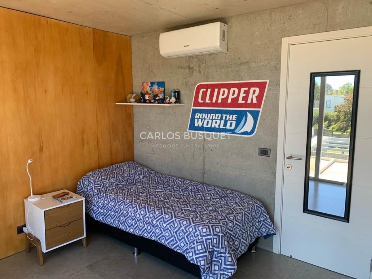 Casa ID.1211 - Casa de 4 dormitorios en alquiler temporal, en barrio privado La Residence