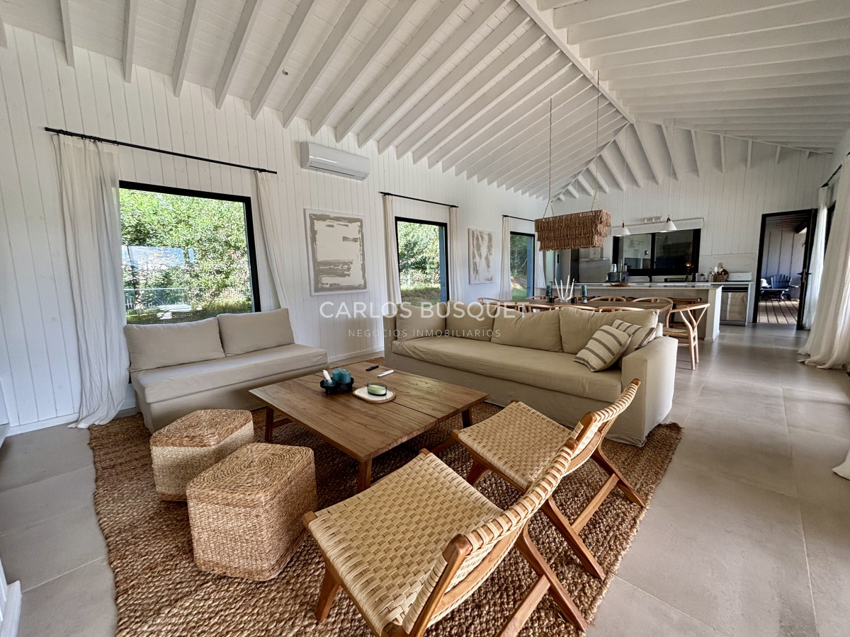 Casa ID.1035 - Casa a estrenar de 5 dormitorios en Jose Ignacio, Pinar del Faro