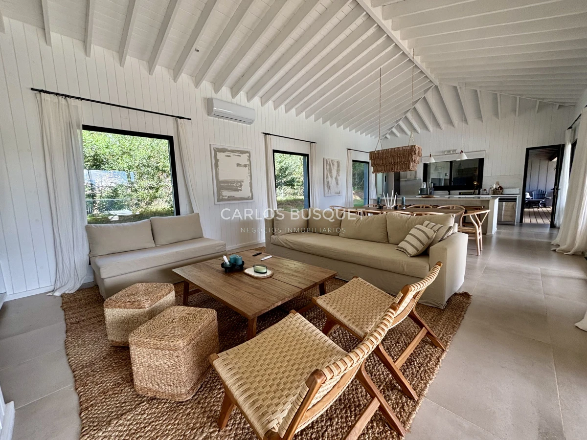 Casa ID.1035 - Casa a estrenar de 5 dormitorios en Jose Ignacio, Pinar del Faro