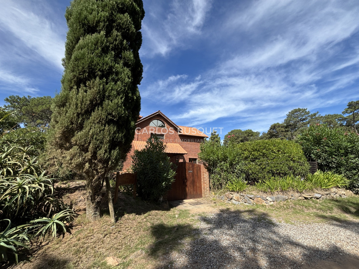 Casa ID.1597 - Venta casa de 2 dormitorios en Laguna del diario