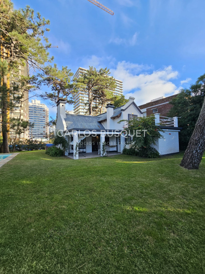 Casa ID.1696 - Venta casa de 3 dormitorios en Aidy Grill Punta Del Este