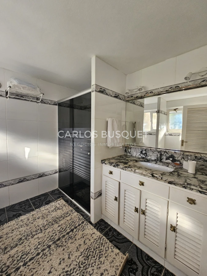 Casa ID.1306 - Casa en venta de 4 dormitorios en Lugano Punta Del Este