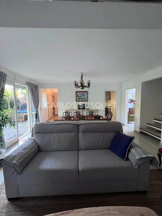 Casa ID.996 - Hermosa Casa en alquiler anual 3 dormitorios