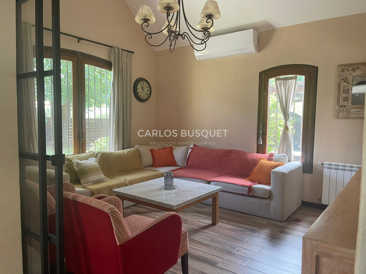 Casa ID.885 - Hermosa casa ubicada en Playa Mansa Punta Del Este