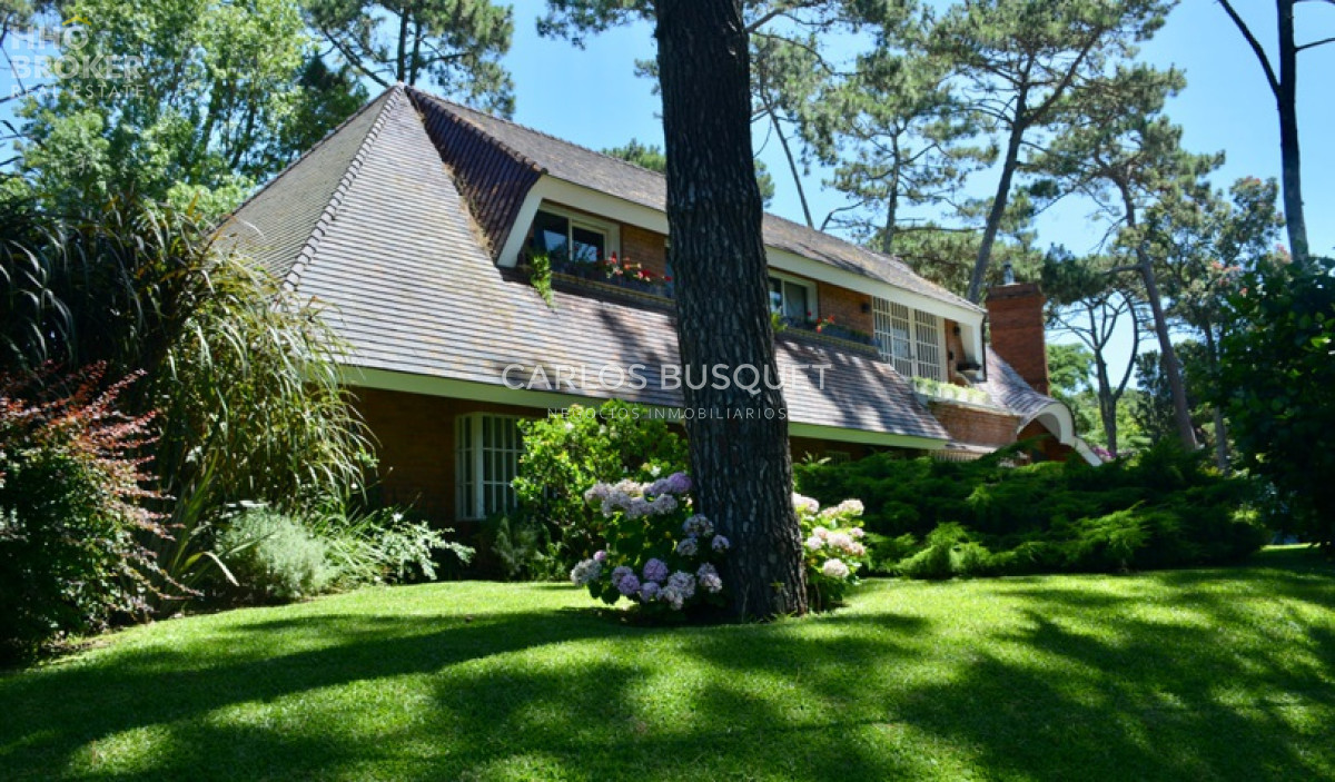 Casa ID.886 - Increible casa de 4 suites en San Rafael Punta Del Este en venta