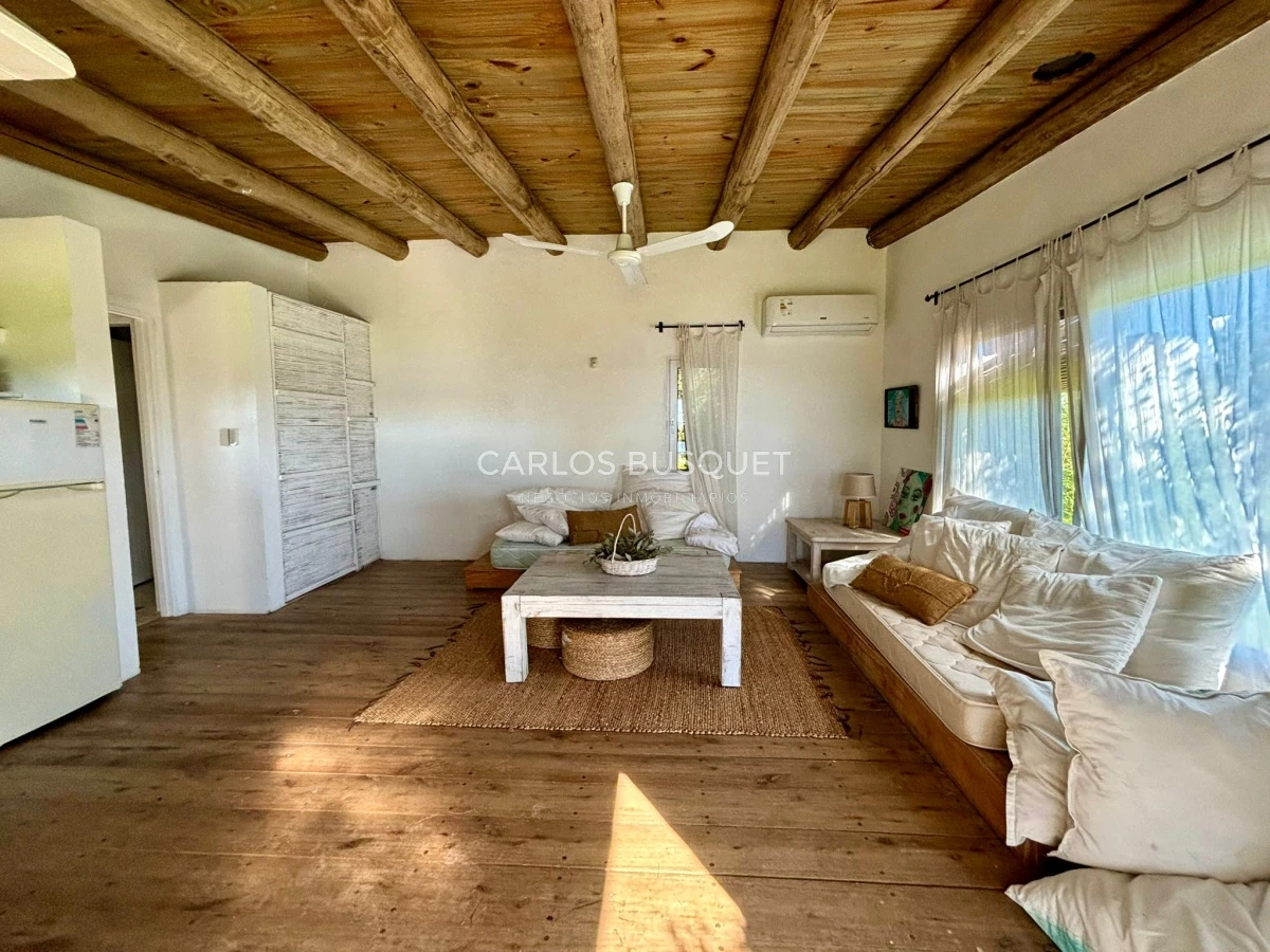 Casa ID.419 - Chacra en venta con casa de 4 dormitorios, en Camino Medellin.