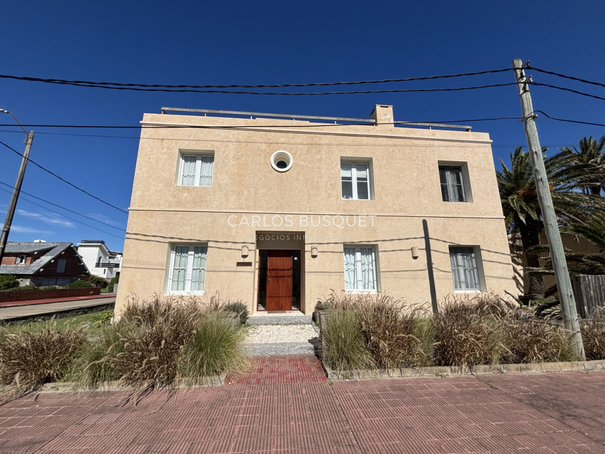Casa ID.24 - Casa en venta de 4 dormitorios, en la Península