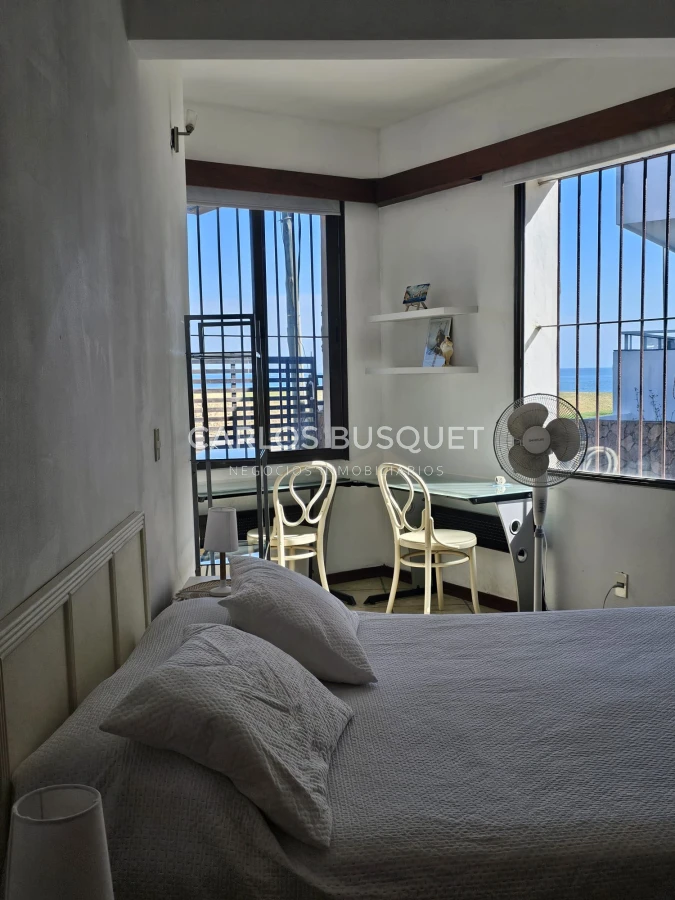 Casa ID.789 - Alquiler temporada casa de 5 dormitorios en playa Mansa.